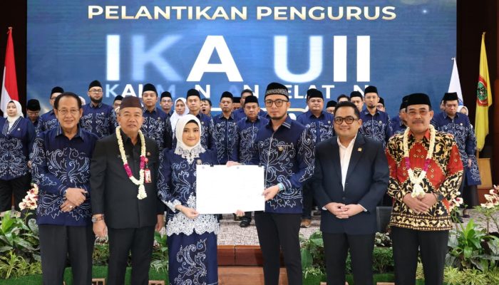Pemkab Tanah Bumbu Dorong Generasi Muda Melek Digital dan Investasi Lewat IKA UII Kalsel