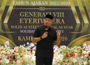 Bupati Tanah Laut Rahmat Trianto menyampaikan sambutan pada acara pelepasan siswa MAN IC Tanah Laut Tahun Ajaran 2025/2026 di Pelaihari.