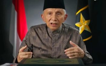 Potret Amien Rais saat menghadiri kegiatan politik di tengah polemik pernyataannya yang dikritik kubu Partai Ummat.