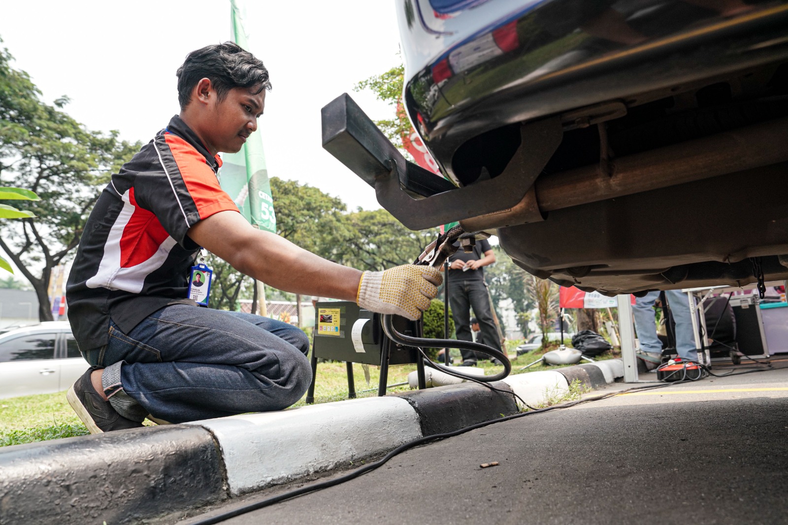 Layanan uji emisi gratis Pertamina Patra Niaga di SPBU Jabodetabek untuk mendorong penggunaan BBM yang lebih efisien dan ramah lingkungan.