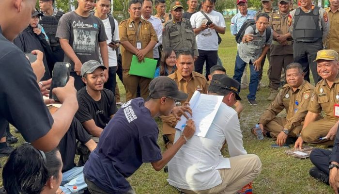 Gubernur Kalteng Temui Pendemo, Suasana Akrab Warnai Aksi Aliansi Anak Buruh
