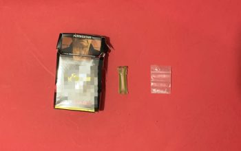 Barang bukti diduga sabu yang disimpan dalam kotak rokok hasil pengungkapan kasus narkotika di Muara Uya, Tabalong.