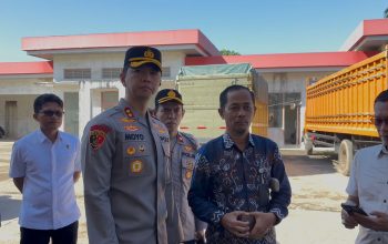 Kapolres Tabalong bersama jajaran meninjau SPBU Maburai terkait antrean solar subsidi di Kabupaten Tabalong.