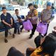 Polsek KPL Banjarmasin Gelar Jumat Curhat di Pelabuhan Trisakti, Bagikan Nasi Kotak ke Pekerja