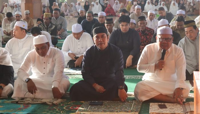 Wabup Pulang Pisau Sholat Idul Adha di Masjid Agung Ar Raudah, Ajak Warga Perkuat Solidaritas