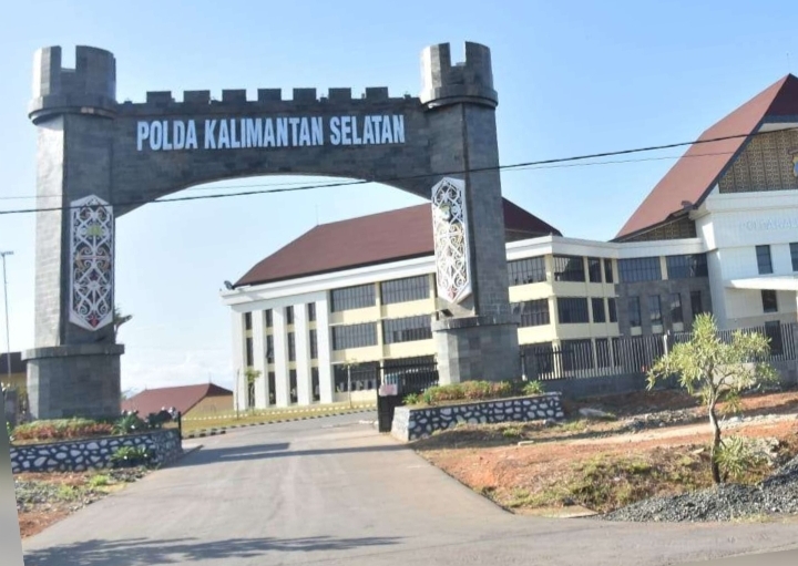 Gedung Polda Kalimantan Selatan sebagai lokasi penanganan kasus tambang emas ilegal Tanah Laut.