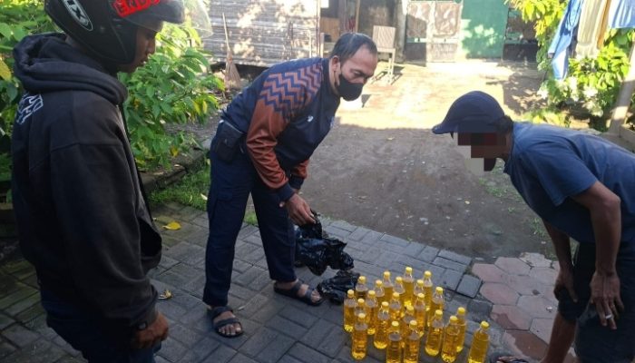 Polisi Ungkap Miras Oplosan di Bantul, 21 Botol Disita