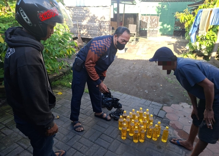 polisi sita miras oplosan sewon bantul barang bukti botol minuman keras ilegal