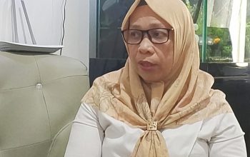 Kepala Dinas Kesehatan Tanah Laut, dr. Isna Farida, menanggapi kasus dana BOK Puskesmas Angsau.