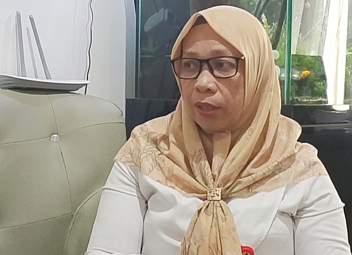 Kepala Dinas Kesehatan Tanah Laut, dr. Isna Farida, menanggapi kasus dana BOK Puskesmas Angsau.