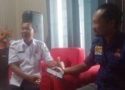 Kepala Desa Sungai Taib menjelaskan dampak pemangkasan anggaran desa terhadap pembangunan dan pelayanan masyarakat di Kotabaru.
