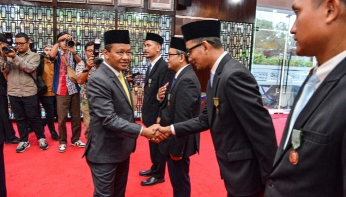 Direktur Pertamina Patra Niaga Hari Purnomo Raih Satyalancana Pembangunan 2025