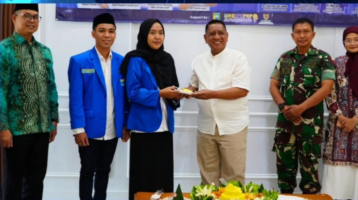 Wakil Bupati Tanah Laut menghadiri pelantikan pengurus PMII Tanah Laut dan peringatan Harlah PMII ke-66 di Pelaihari.