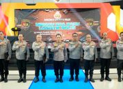 Kapolda Kalsel Irjen Pol Rosyanto Yudha Hermawan menerima penghargaan Kapolda Terbaik pada Rakernis Logistik Polri 2026 di Jakarta.