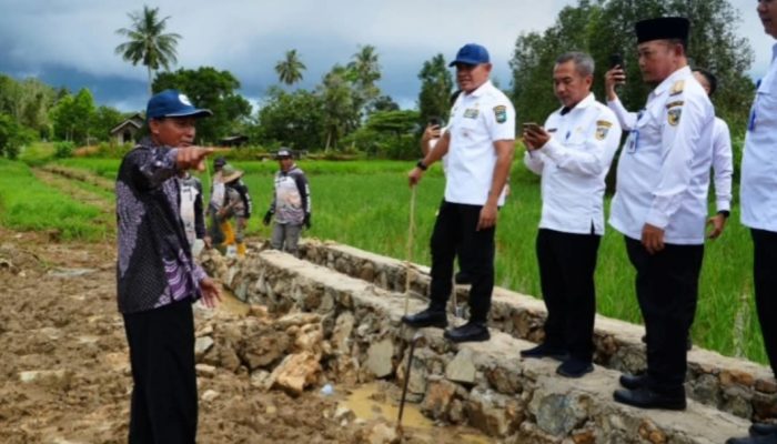 Bupati Tala Pastikan Program Padat Karya Serap Tenaga Kerja Desa