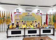 Pengurus DPD Partai Golkar Tanah Laut mengikuti rapat koordinasi dan konsolidasi internal di Aula DPD Golkar Pelaihari.