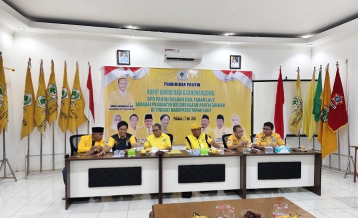 Pengurus DPD Partai Golkar Tanah Laut mengikuti rapat koordinasi dan konsolidasi internal di Aula DPD Golkar Pelaihari.
