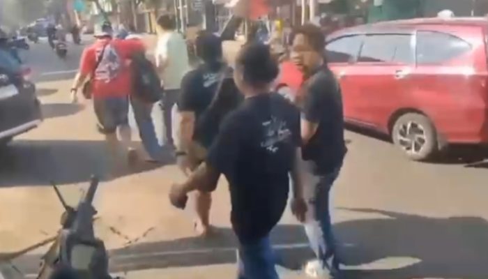 Diduga Cemburu, Pria di Kuningan Aniaya Pasangan Sesama Jenis dengan Golok