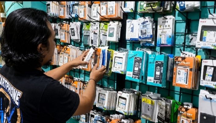 Rupiah Melemah, Harga Sparepart Handphone di Majalengka Naik Drastis