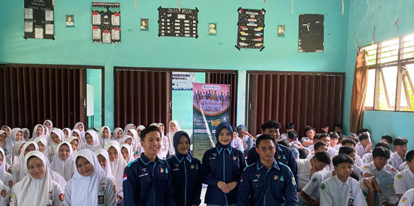 Pelajar SMAN 1 Lampihong mengikuti sosialisasi Putra Putri Pariwisata Balangan 2026.