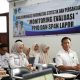 Suasana monitoring dan evaluasi PPID dan SP4N-LAPOR! di Tanah Bumbu yang diikuti perwakilan perangkat daerah dan kecamatan di ruang pertemuan Diskominfo SP.