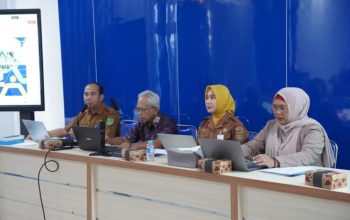 Suasana ekspose penyusunan Peta Jalan Pembangunan Kependudukan (PJPK) Tanah Bumbu 2025–2029 di Aula DP3AP2KB Batulicin.