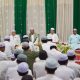 Bupati Balangan berbicara di podium Masjid Syuhada Lampihong.