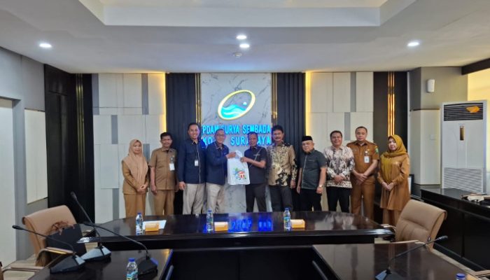 DPRD Tanah Bumbu Studi Pengelolaan BUMD Air Minum ke Surabaya