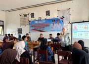 Suasana pelajar mengikuti sosialisasi bela negara dan literasi digital yang digelar Pemkab Tanah Bumbu di Kecamatan Mantewe.