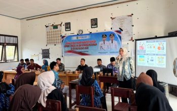 Suasana pelajar mengikuti sosialisasi bela negara dan literasi digital yang digelar Pemkab Tanah Bumbu di Kecamatan Mantewe.