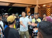 Suasana pembubaran nobar film dokumenter Pesta Babi di Ternate oleh aparat TNI di Pendopo Benteng Oranje, Maluku Utara.