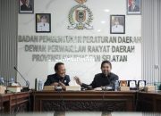 M. Syaripuddin berbicara di depan awak media soal pengawasan BBM subsidi.