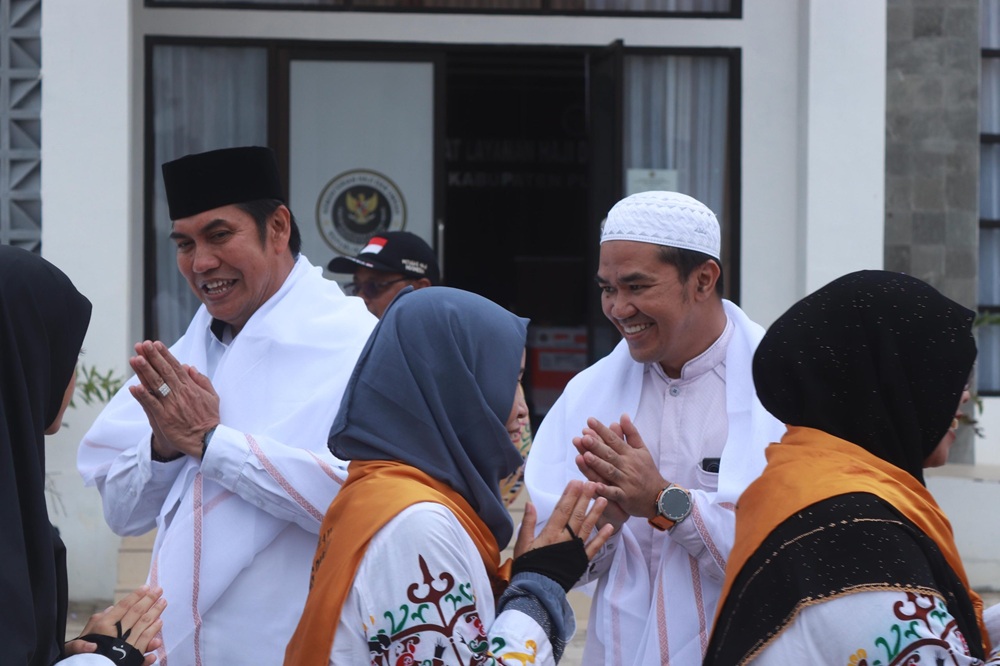 Bupati Pulang Pisau sambut jemaah haji.