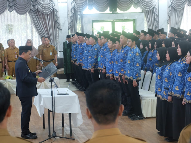Suasana penyerahan SK PNS formasi 2024 di Balangan