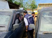 Polisi memeriksa tangki truk di SPBU Simpung Layung.