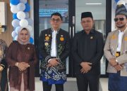 Foto bersama usai peresmian gedung dialisis Tanah Bumbu