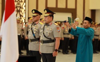 Brigjen Noviar ambil sumpah jabatan dipimpin rohaniawan di upacara Wakapolda Kalsel
