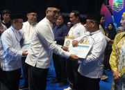 Wakil Bupati Kotabaru serahkan hadiah lomba Imtaq