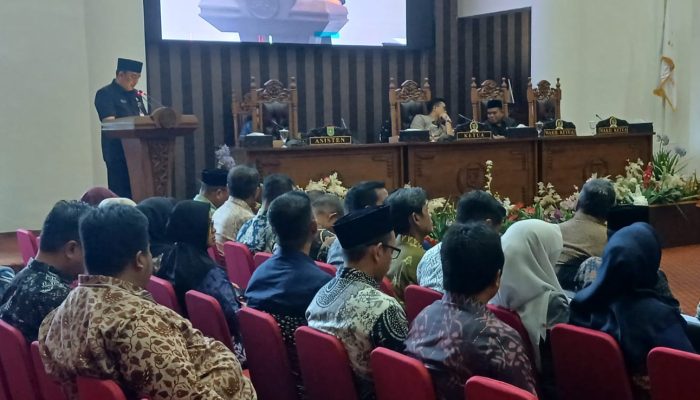 Rapat Paripurna DPRD Tanah Bumbu: Pemkab Setuju Usulan Fraksi soal Perizinan Berbasis Risiko