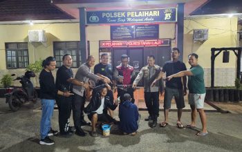 Kapolsek Pelaihari tunjukkan barang bukti sabu