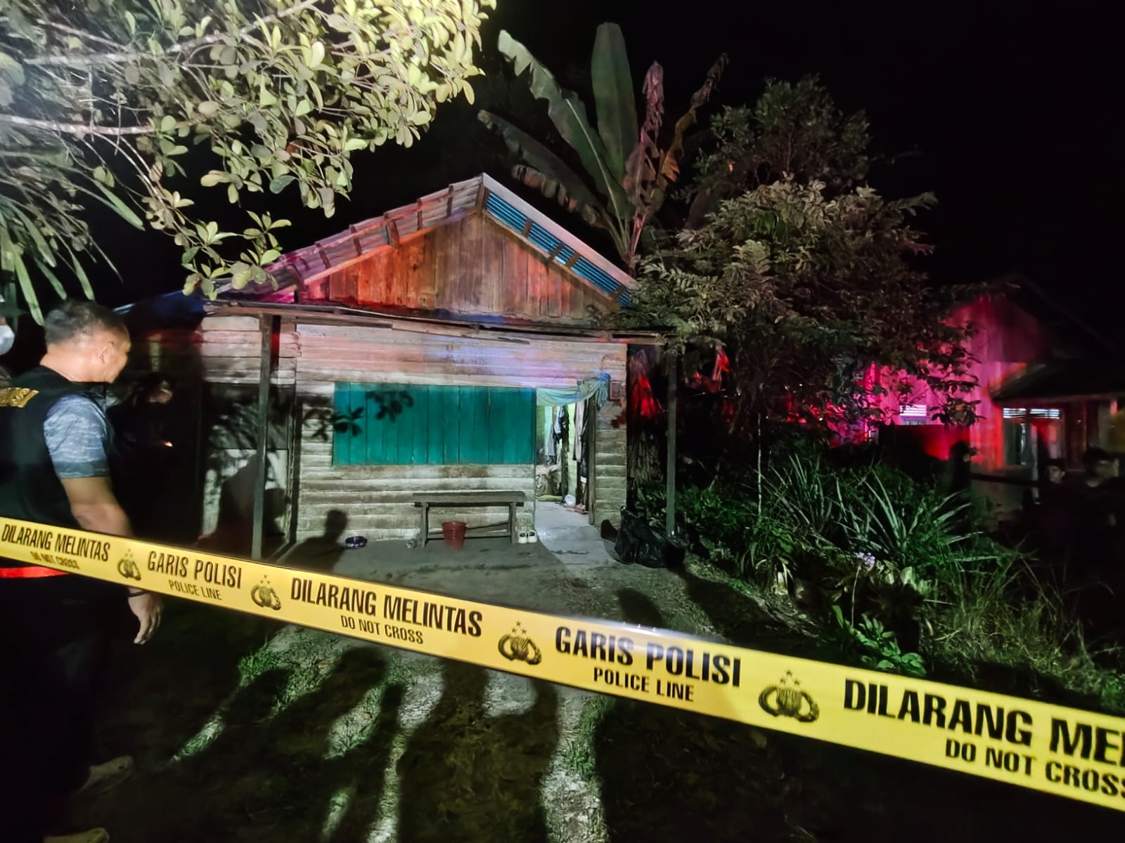 Polisi pasang police line di rumah korban meninggal Warukin Tabalong