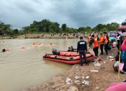 Evakuasi korban tenggelam di embung Desa Barokah Tanah Bumbu