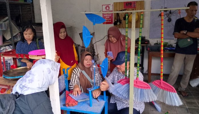 Pertamina Patra Niaga Ubah Sampah Jadi Paving Block hingga Sabun, Dorong Ekonomi Sirkula
