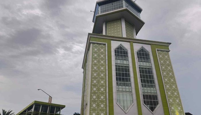 Remaja Jatuh dari Menara Masjid Palangka Raya, Tewas di Tempat