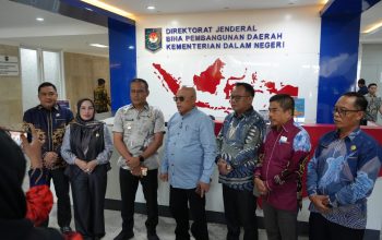 Bupati Kotabaru dan Direktur Kemendagri berdiskusi soal Embung Seratak.
