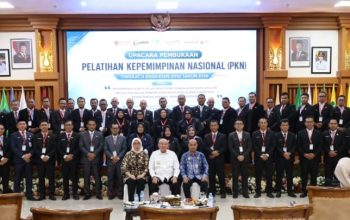 Foto bersama PKN Tingkat II di Banjarbaru.