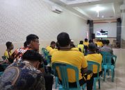 Warga dan polisi nobar Piala Dunia di Rupatama Polres Batola.