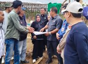 DPRD dan pejabat Tanah Bumbu tinjau jembatan Satui.