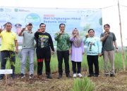 Foto bersama Bupati dan peserta Hari Lingkungan Hidup di Pulang Pisau