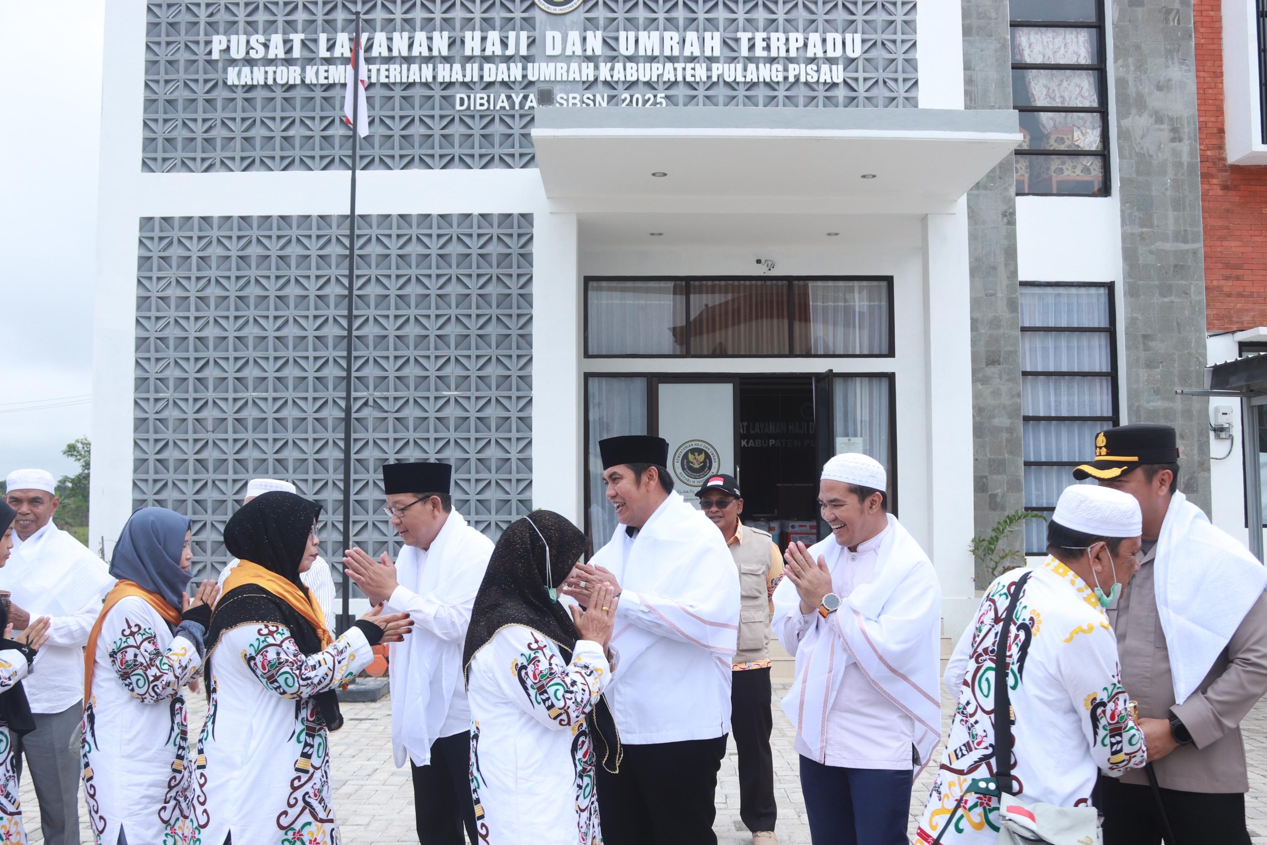 Bupati Pulang Pisau sambut jemaah haji.